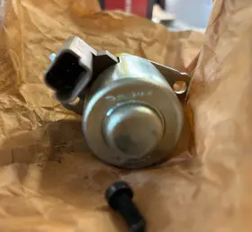 7256772 BOBCAT Injection Pump Valve Inlet Meter #2