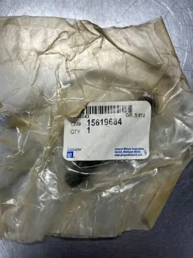 1561-9684 GM Rear Axle Shaft Stud Bolt