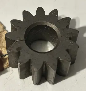 251397R1 INTERNATIONAL HARVESTER Idler Gear Farmall Cub