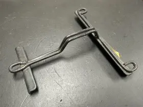 884789M92 MASSEY FERGUSON Battery Hold Down