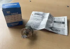 6724282 MELROE Ignition Key Switch Bobcat